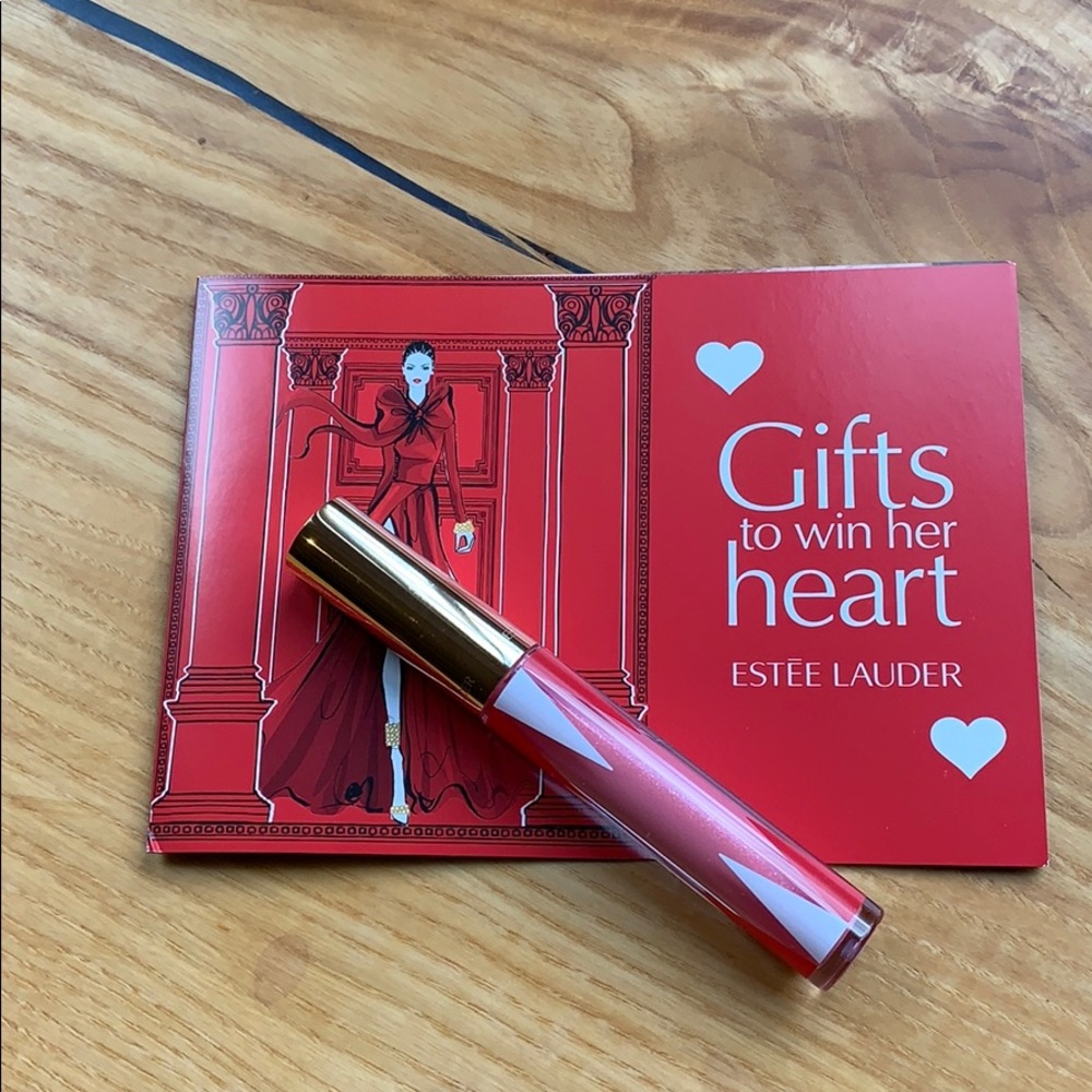 💋 Estée Lauder lip gloss + free gift 🎁